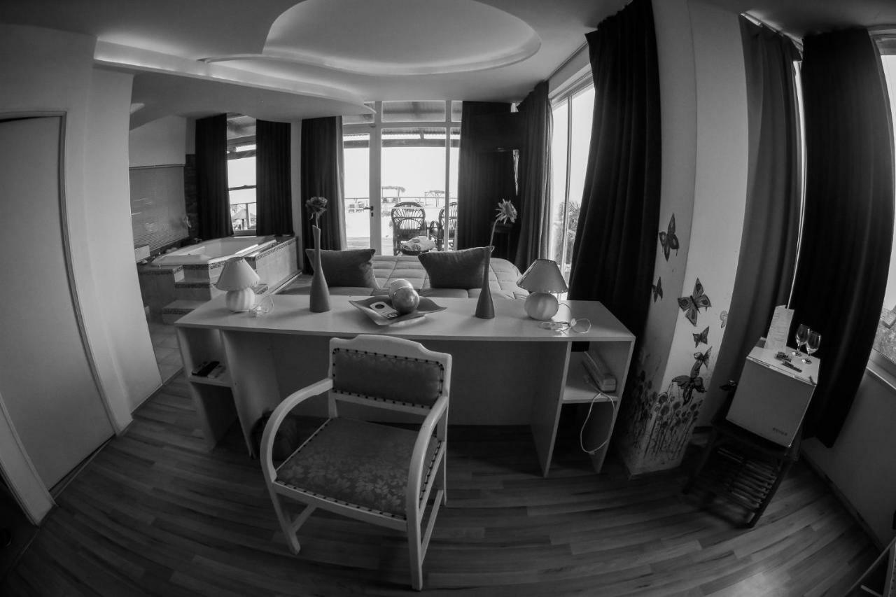 Отель Punta Encanto Posada Boutique Мирамар Экстерьер фото